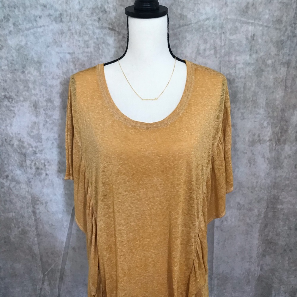 Super cute butterfly-wing sleeve shirt, size XL